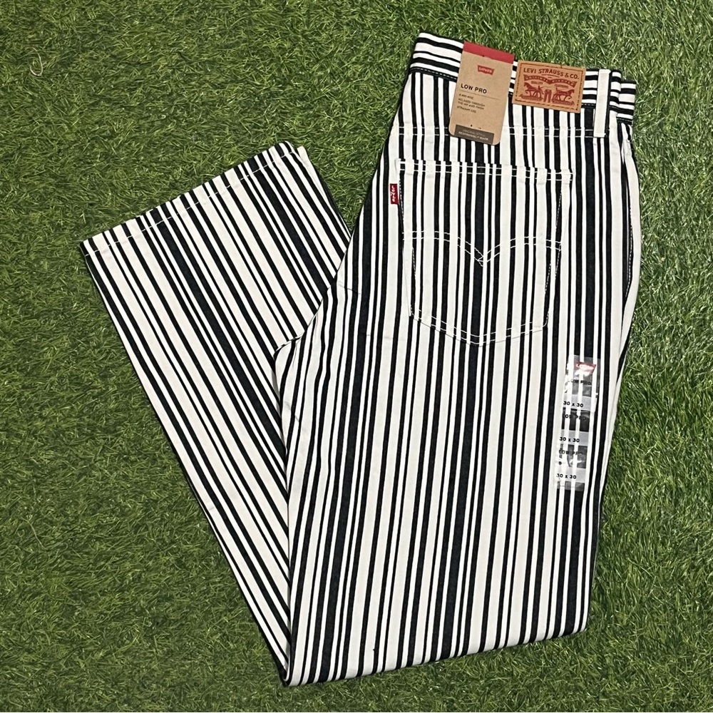Levis Jeans Womens 30x30 Black White Low Pro Striped Relaxed Festival Artsy Y2K